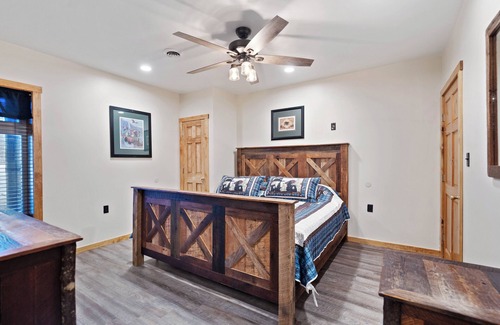Ohiopyle Cabin | Wingard Lodge | 7BR, 5.5BA, Pool, Hot Tub, Gorgeous Log Cabin with Amazing Views!