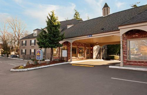 Meridian Hotel | Wingate by Wyndham Bellingham Heritage Inn