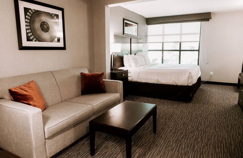 Chantilly Hotel | Wingate by Wyndham Chantilly/Dulles Airport