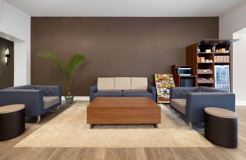 Dublin Hotel | Wingate by Wyndham Dublin Near Claytor Lake State Park