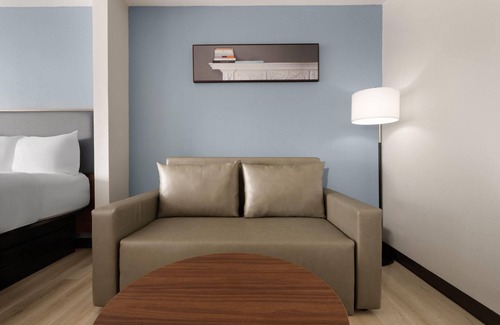 Dublin Hotel | Wingate by Wyndham Dublin Near Claytor Lake State Park