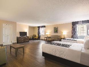 San Jacinto Hotel | Wingate by Wyndham Galveston Beachfront at the Seawall