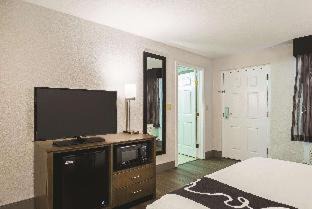San Jacinto Hotel | Wingate by Wyndham Galveston Beachfront at the Seawall