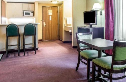 Grove City Hotel | Wingate by Wyndham Grove City