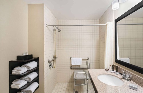 Lexington Hotel | Wingate by Wyndham Lexington