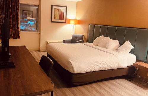 Marietta Hotel | Wingate by Wyndham Marietta Conference Center