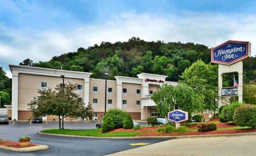 Steubenville Hotel | Wingate by Wyndham Steubenville
