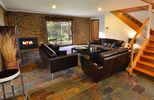 Mount Crawford House | Wings Barossa Bird & Bush Retreat