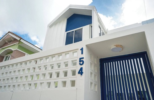 Nanai Road Villa | Wink villa 154 Patong Phuket close to the beach sleep 10