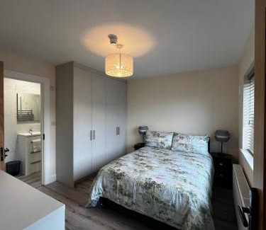 Claddagh House | Winnie's Lodge