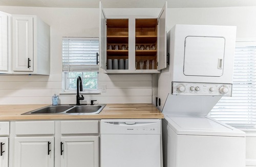 Central Oklahoma City House | Winsome Woodward 2bd, 1 ba near fairgrounds and OKC Downtown Riverwalk