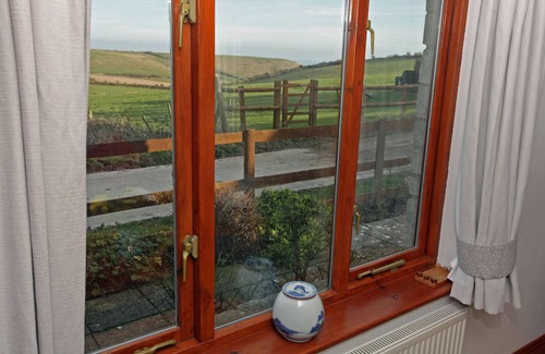 Worth Matravers Apartment | Winspit View, Worth Matravers - Family friendly home
