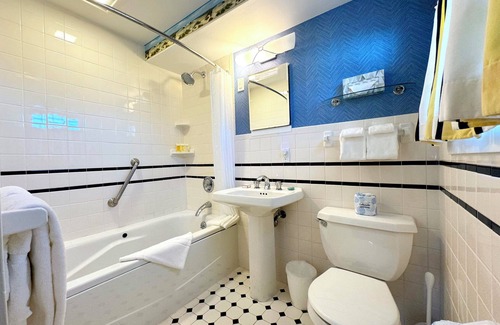 Harwich Port Bed & Breakfast | Winstead Beach Resort