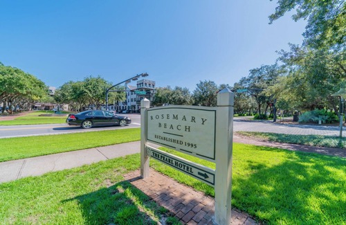 Rosemary Beach Villa | "Winston at Rosemary Carriage House" | Walk to the Beach & Rosemary Shops & Restaurants
