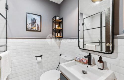 Senayan Apartment | Winston by Kozystay - Semanggi