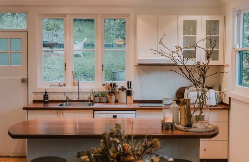 Katoomba House | Winter Escape Highside Cottage - Luxurious Cottage Blue Moutains