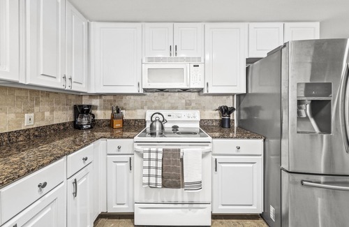 Alabama Gulf Coast Condo | Winter Openings - Beachfront Condo @ The Beach Club - 4 Pools, Spa, Courts, Gym!