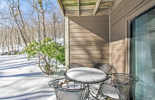 Wintergreen Apartment | Wintergreen Resort Escape about Walk to Ski Lift!