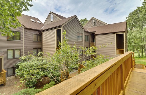 Nellysford Apartment | Wintergreen Resort Vacation Rental w/Balcony!