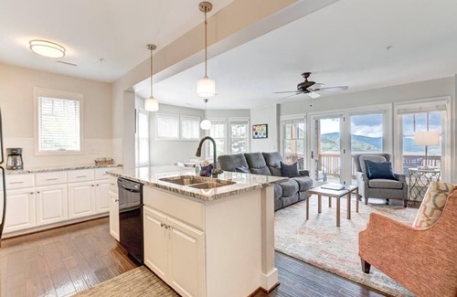 Banner Elk Condo | Wintergreens R1711-Mountain Condo, Mountain View, Gated Resort, Indoor/Outdoor Pools and Hot Tub,.