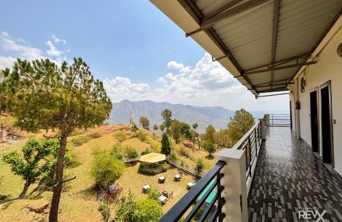 Lansdowne Hotel | Winterline Gold Resort