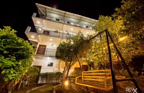 Lansdowne Hotel | Winterline Gold Resort
