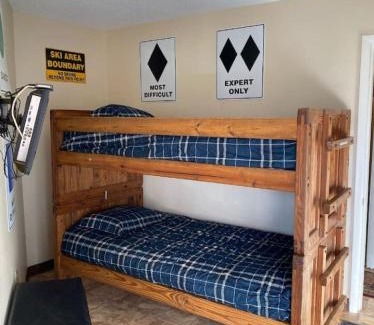 Ghent Apartment | Winterplace Ski in Ski out condo First Floor D105