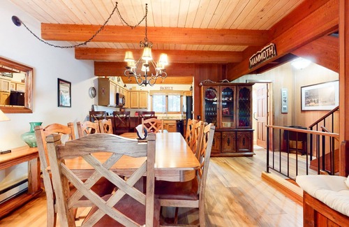 Mammoth Lakes Condo | Winterset #3 (3-Bedroom Condo) with Pool and Mountain view by RedAwning