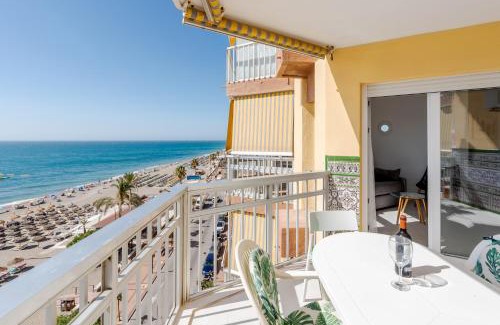 Fuengirola City Centre Apartment | WintowinRentals Relax & Frontal Sea View in Fuengirola