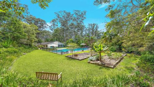 Macmasters Beach House | 'Wirreanda Retreat - Acreage' by HolidayCo