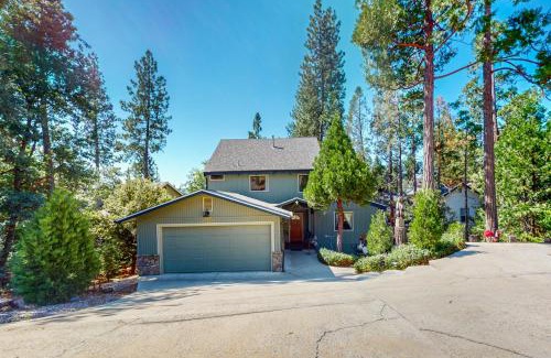 Bass Lake House | Wishing Well Cabin