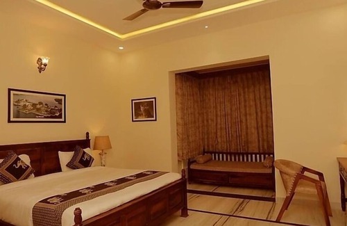 Sadri Hotel | Wishotel Resort Phoenix Neergarh Palace
