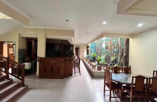 Laweyan Hotel | Wisma Atma Bhakti near Solo Square Mitra RedDoorz