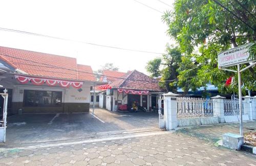 Sidoarjo Hotel | Wisma Kartini Syariah near Alun Alun Sidoarjo RedPartner