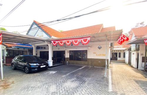Sidoarjo Hotel | Wisma Kartini Syariah near Alun Alun Sidoarjo RedPartner