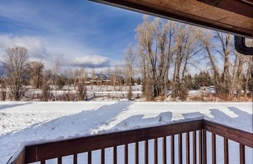 Jackson Hole House | Wister G: 2Br+Loft - N Jackson -1 Mi to Grand Teton Park- Teton View