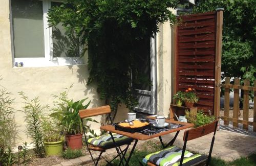 Bordeaux Apartment | Wisteria