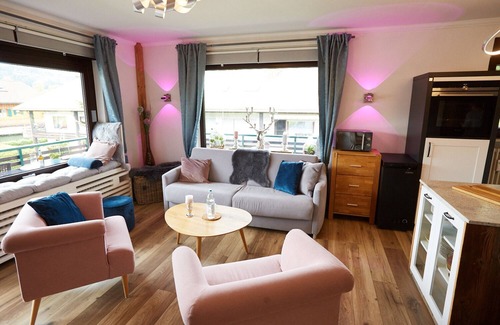 Verwaltungsgemeinschaft Hornergruppe Apartment | With swimming pool, SW - balcony view of the mountains, incl. mountain railway tickets in summer