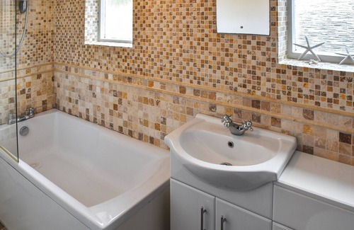 Ludham Cottage | With the amazing Norfolk Broads on the doorstep, is the perfect holiday home in which to relax and e