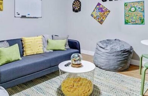 Sunset Heights House | Within Minutes of UVU|Pets Allowed|2 Car Garage!