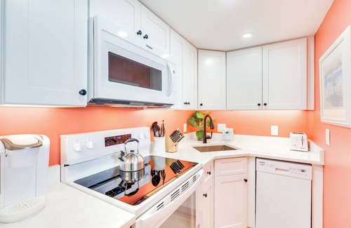 Sanibel Condo | Within steps of the beach. Great views of the Ocean. A little piece of paradise.