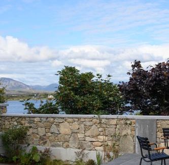 Roundstone Apartment | WITHIN THE VILLAGE