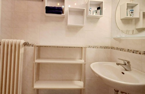 Neustadt-Gimmeldingen Apartment | Wohlfühl & Wellness Oase - Appartement/fewo, Dusche, WC, Ruhig