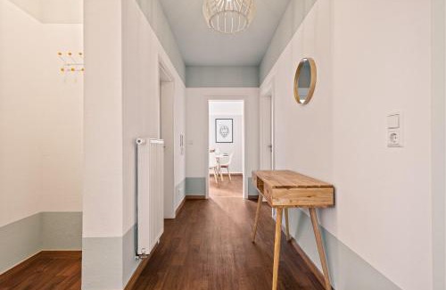 Meckenbeuren Apartment | Wohnen bei der alten Dampflok inkl Balkon - 5 min zum Ravensburger Spieleland