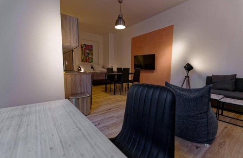 Friedrichshain Apartment | Wohnung 2 neben Warschauer Platz und Spree