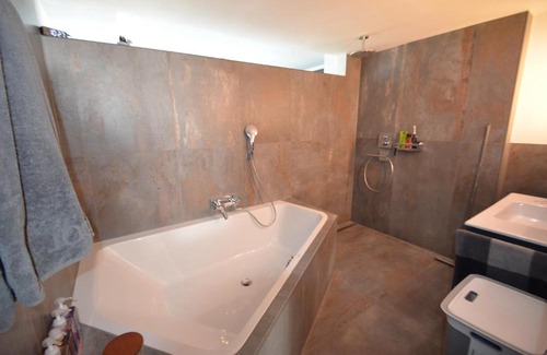 Steinenbronn Apartment | Wohnung Messe, Airport, Outlet Metzingen