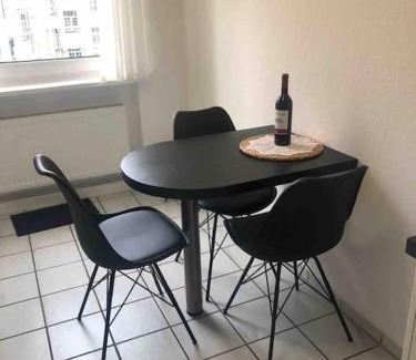 Sudstadt-Bult Apartment | Wohnung mit Arbeitsplatz in Hannover Südstadt