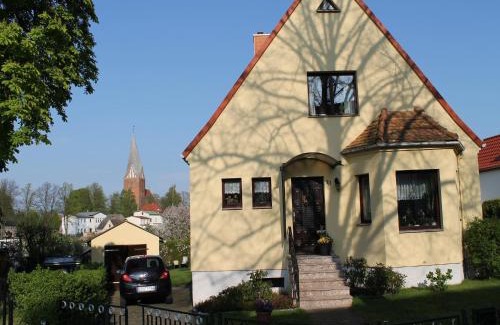 Neubukow Apartment | Wohnung mit großem Garten an der Ostseeküste, cleaning included