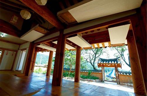 Gyeongju House | Wolamjae