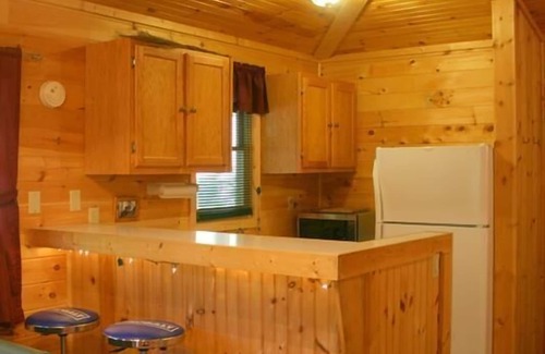 Del Rio Cabin | Wolfcreek Cabin/Secluded & Romantic/Hot Tub/Acreage Bordering National Forest